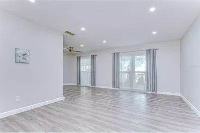 15310 Lazy Lake Place, Tampa, FL 33624 - Photo 11