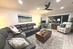 100 Bluff View Dr, Belleair Bluffs, FL 33770 - Photo 5