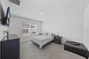 2741 Gardiner Ln, Zephyrhills, FL 33541 - Photo 17