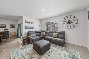 2741 Gardiner Ln, Zephyrhills, FL 33541 - Photo 9