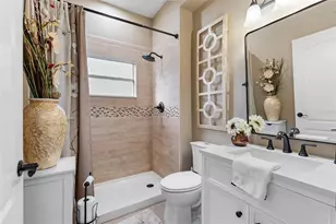 11012 Oyster Bay Cir, New Port Richey, FL 34654 - Photo 23