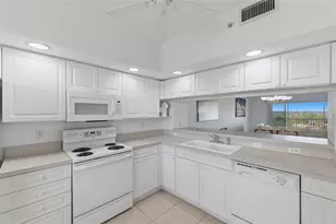 1200 Country Club Dr, Largo, FL 33771 - Photo 33