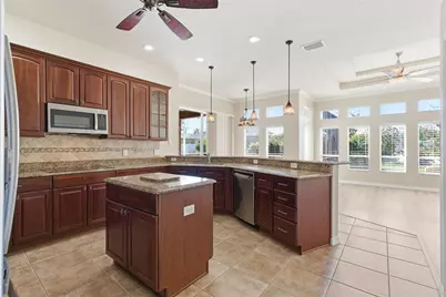 915 Vista Verde Lane, Sun City Center, FL 33573 - Photo 11