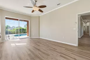 915 Vista Verde Ln, Sun City Center, FL 33573 - Photo 17