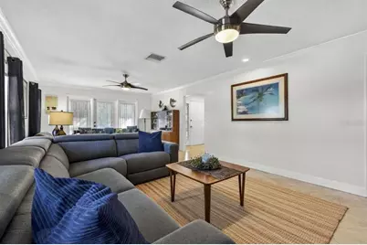 1671 Watermark Circle NE, Saint Petersburg, FL 33702 - Photo 7