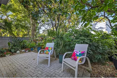 1671 Watermark Circle NE, Saint Petersburg, FL 33702 - Photo 21