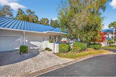 1671 Watermark Circle NE, Saint Petersburg, FL 33702 - Photo 3