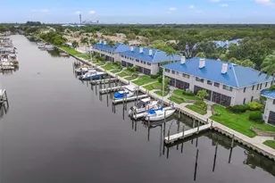 1671 Watermark Cir NE, Saint Petersburg, FL 33702 - Photo 43