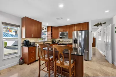 1671 Watermark Circle NE, Saint Petersburg, FL 33702 - Photo 13