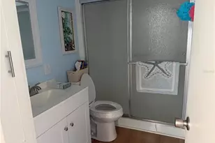 7901 40th Ave N, Saint Petersburg, FL 33709 - Photo 17