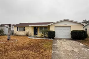 10038 Kingswood Ln, Port Richey, FL 34668 - Photo 1