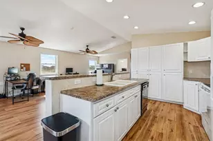 4026 McIntosh Estates Ln, Plant City, FL 33565 - Photo 19
