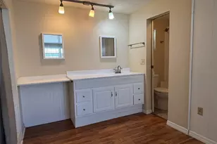 13225 101st St, Largo, FL 33773 - Photo 21