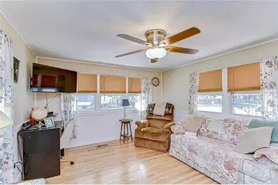 39107 Hillcrest Drive, Zephyrhills, FL 33542 - Photo 31