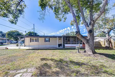 39107 Hillcrest Drive, Zephyrhills, FL 33542 - Photo 15