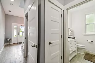 4755 W Tarpon St, Tampa, FL 33616 - Photo 9