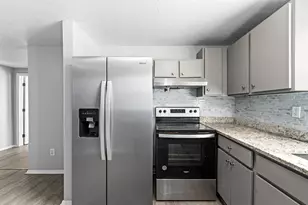 4220 E Powhatan Ave, Tampa, FL 33610 - Photo 15