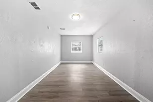 4220 E Powhatan Ave, Tampa, FL 33610 - Photo 13