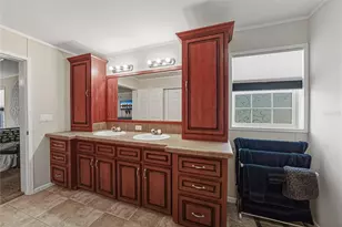 37519 Corey Lewis Ave, Zephyrhills, FL 33541 - Photo 35