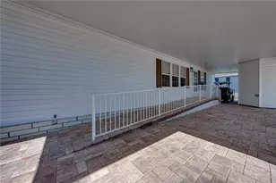 37519 Corey Lewis Ave, Zephyrhills, FL 33541 - Photo 7