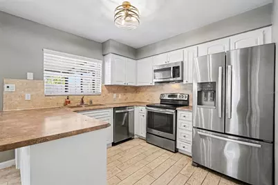 7624 Desoto Court, Tampa, FL 33615 - Photo 9