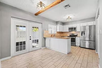 7624 Desoto Court, Tampa, FL 33615 - Photo 7