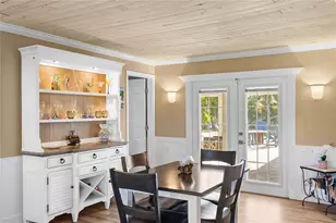 1896 Sailfish Rd S, Saint Petersburg, FL 33707 - Photo 15