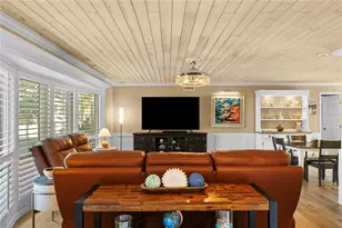 1896 Sailfish Rd S, Saint Petersburg, FL 33707 - Photo 9