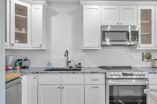 4728 Beach Dr SE, Saint Petersburg, FL 33705 - Photo 15