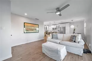 4728 Beach Dr SE, Saint Petersburg, FL 33705 - Photo 5