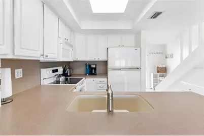 60 Gulf Boulevard #203, Indian Rocks Beach, FL 33785 - Photo 17