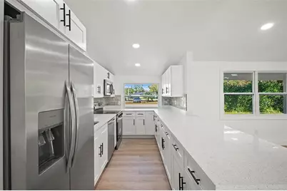 9402 W Cluster Avenue, Tampa, FL 33615 - Photo 13