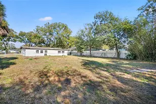 9402 W Cluster Ave, Tampa, FL 33615 - Photo 31