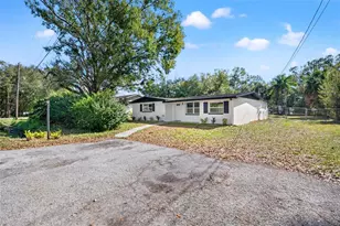 9402 W Cluster Ave, Tampa, FL 33615 - Photo 5