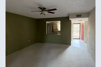 9815 47th Avenue N #207, Saint Petersburg, FL 33708 - Photo 5