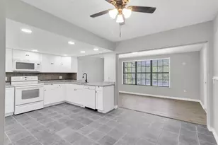 271 Eastpoint Ct, Spring Hill, FL 34606 - Photo 7