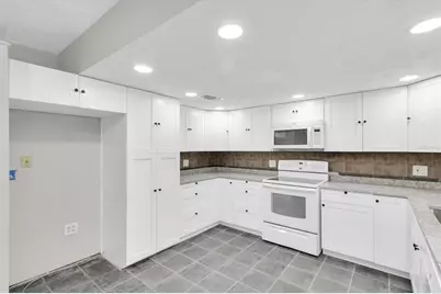 271 Eastpoint Court, Spring Hill, FL 34606 - Photo 9