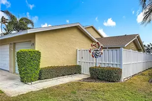 6747 Cape Hatteras Way NE, Saint Petersburg, FL 33702 - Photo 1