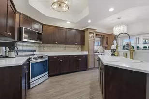 508 Ashley Dr, Dunedin, FL 34698 - Photo 9