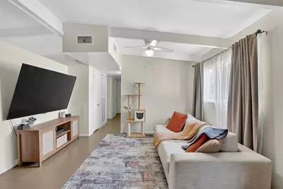 2016 Windsor Way, Tampa, FL 33619 - Photo 3