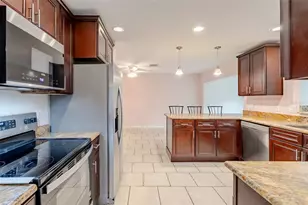 8918 134th St, Seminole, FL 33776 - Photo 15