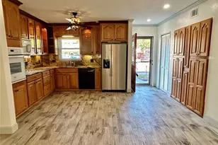 2261 Swedish Dr, Clearwater, FL 33763 - Photo 7