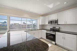 910 Spindle Palm Way, Apollo Beach, FL 33572 - Photo 9