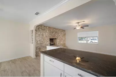 910 Spindle Palm Way, Apollo Beach, FL 33572 - Photo 7