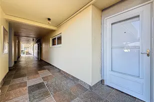 4550 Cove Cir, Saint Petersburg, FL 33708 - Photo 5
