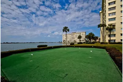 4550 Cove Circle #106, Saint Petersburg, FL 33708 - Photo 37