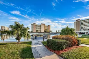4550 Cove Cir, Saint Petersburg, FL 33708 - Photo 11