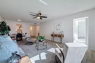 4550 Cove Cir, Saint Petersburg, FL 33708 - Photo 15