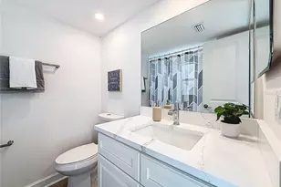 4550 Cove Cir, Saint Petersburg, FL 33708 - Photo 23