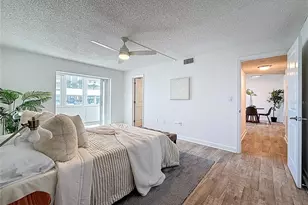 4550 Cove Cir, Saint Petersburg, FL 33708 - Photo 21